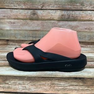 Oofos Ooriginal Black Thong Sandals
